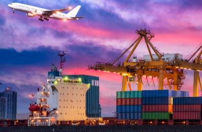 為了實現國際物流和貨運，我們需要考慮哪三點問題？