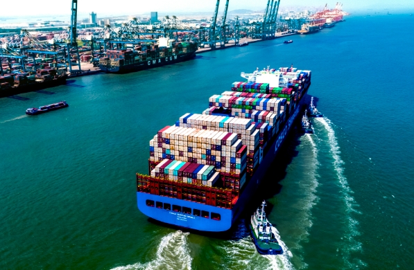 海運貨代是國際貿易中不可或缺的一環，其地位正面臨前所未有的變革